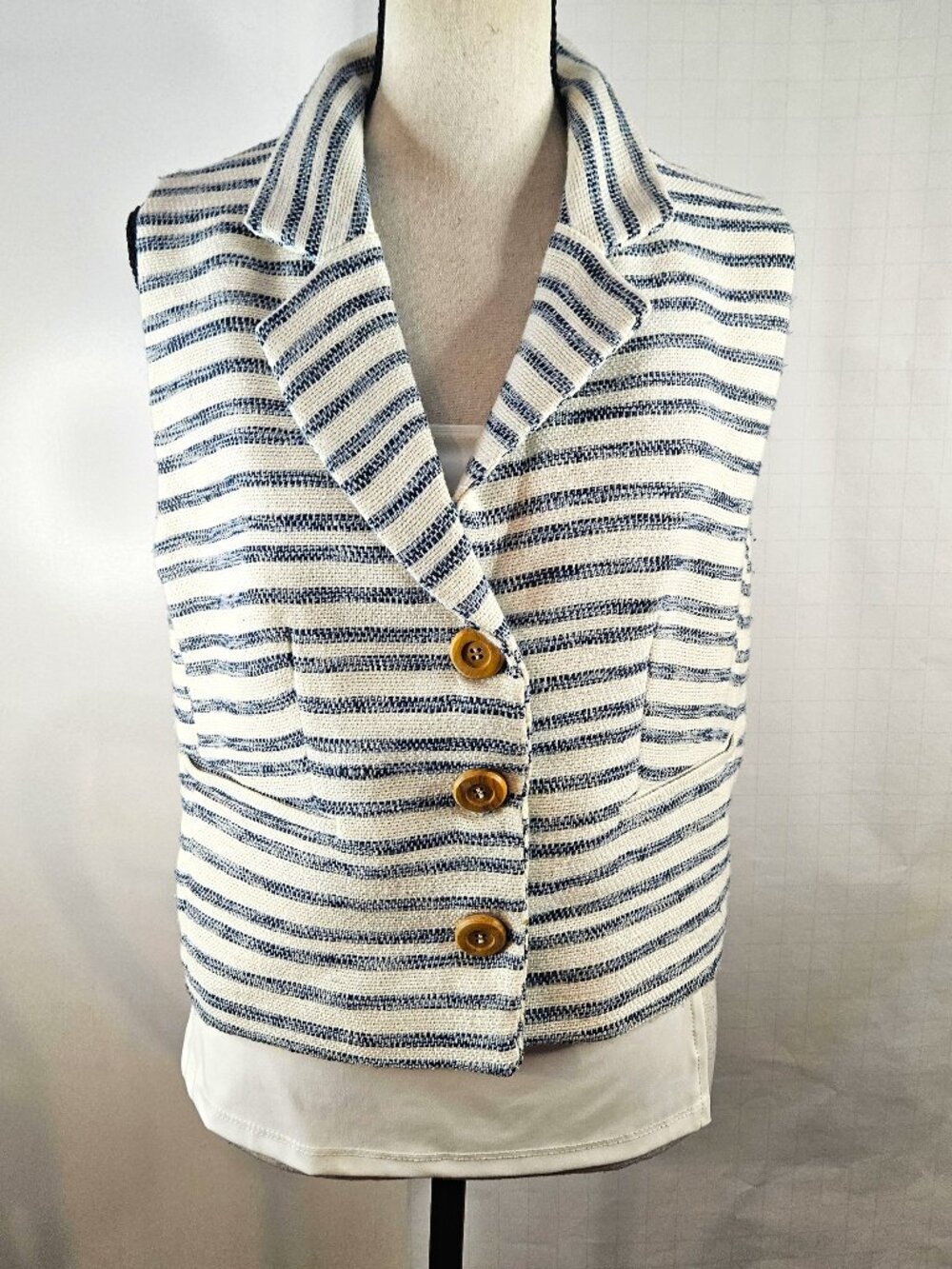 oie Sz L Navy & White Striped Classic Tailored Silhouette Lined Vest